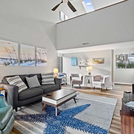 Coastal Oasis With Pool - Walk To Coligny Beach Park Hilton Head Island Ngoại thất bức ảnh