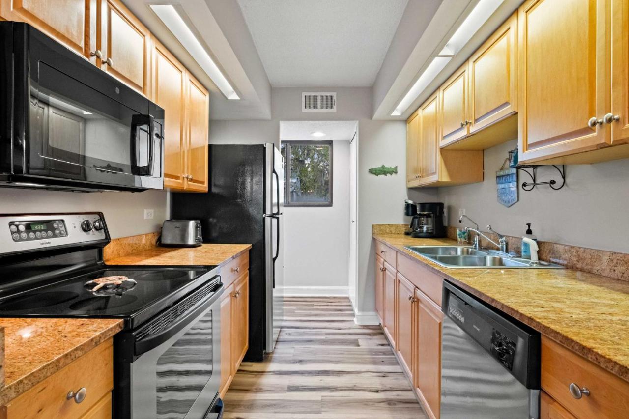 Coastal Oasis With Pool - Walk To Coligny Beach Park Hilton Head Island Ngoại thất bức ảnh