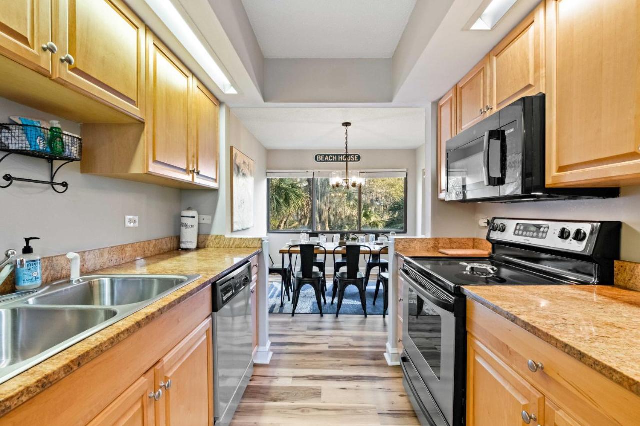 Coastal Oasis With Pool - Walk To Coligny Beach Park Hilton Head Island Ngoại thất bức ảnh