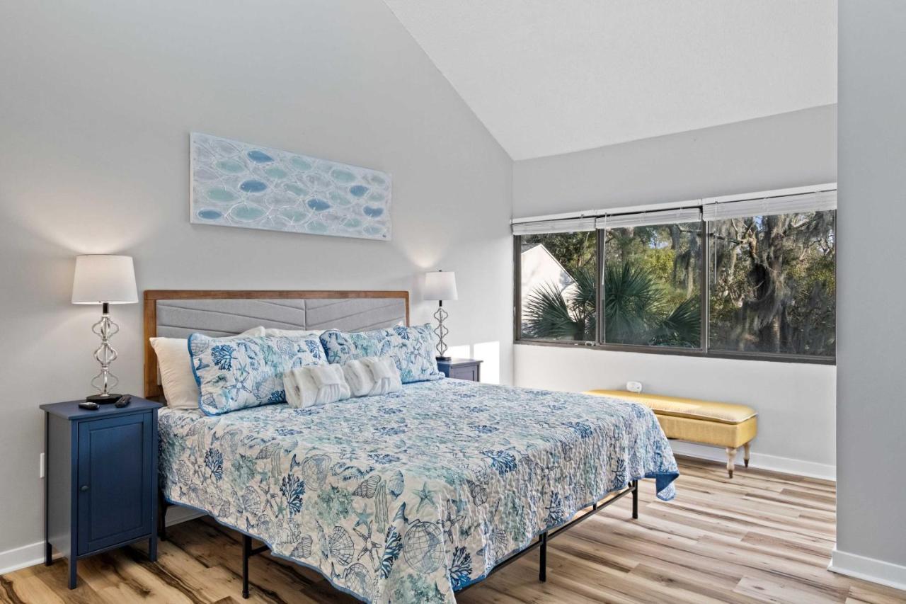 Coastal Oasis With Pool - Walk To Coligny Beach Park Hilton Head Island Ngoại thất bức ảnh
